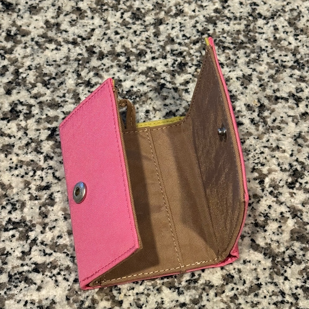 Snap wallet - BAGGU